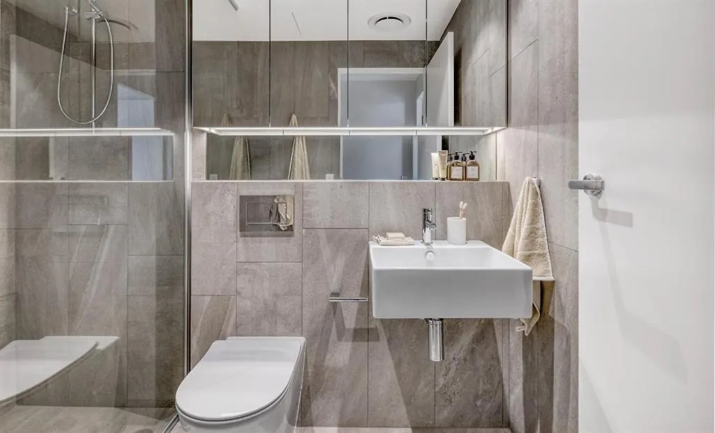 Encore Broadbeach - Official * Gold Coast