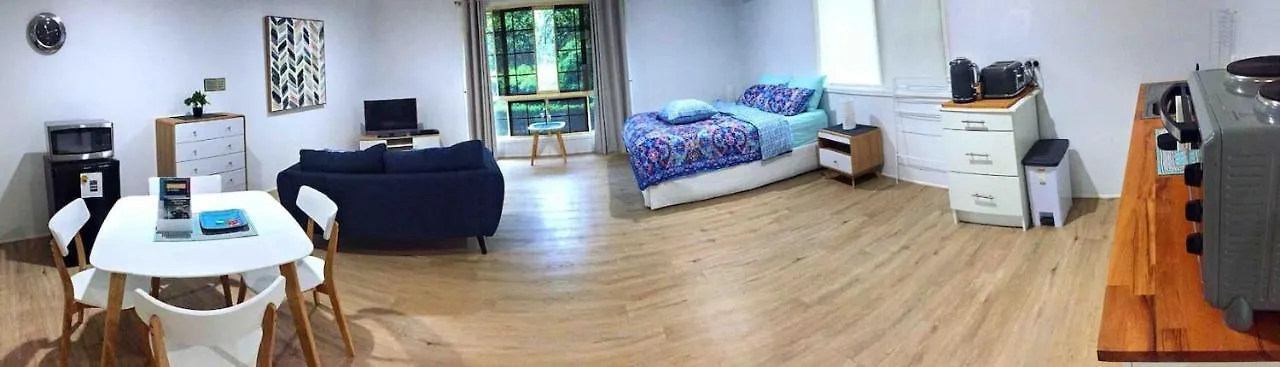 Large Studio Unit Close To Theme Parks Lägenhet *