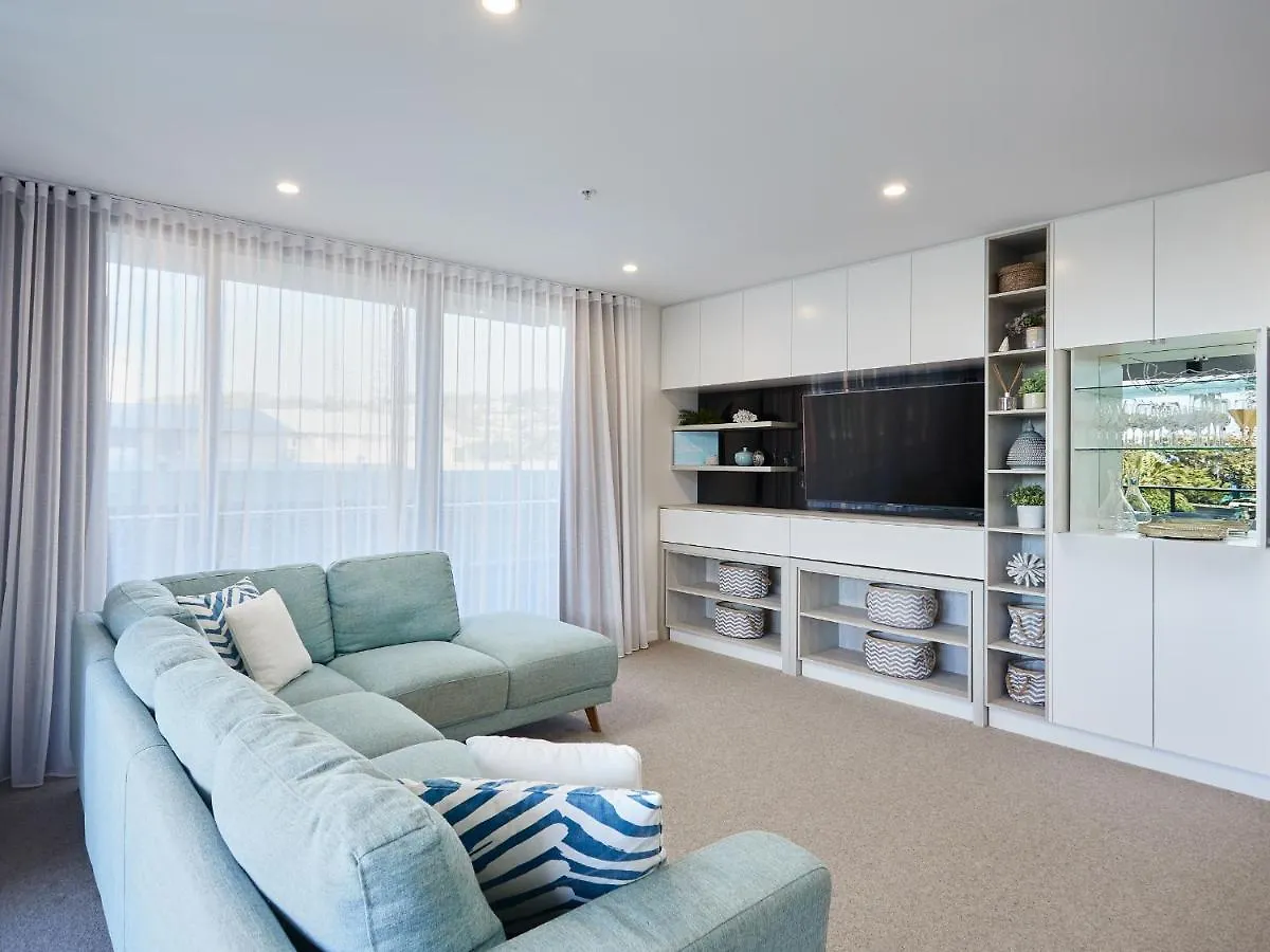 Boardwalk Burleigh Luxury Three Bedroom Apartmán *