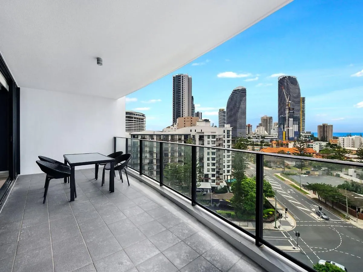Spacious 3 Bedroom - Sierra Grand Apartment *