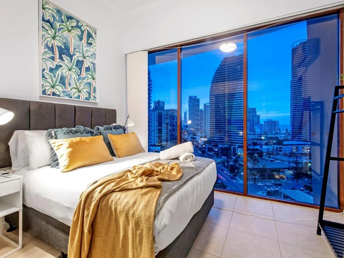 Apartment Amazing 3 Bed Penthouse With Bath And Private Rooftop Terrace *