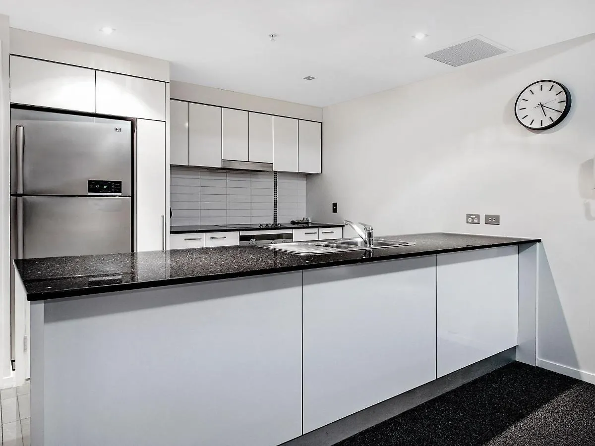 Large Modern 3 Bedroom With Views - Coasthm Apartment *