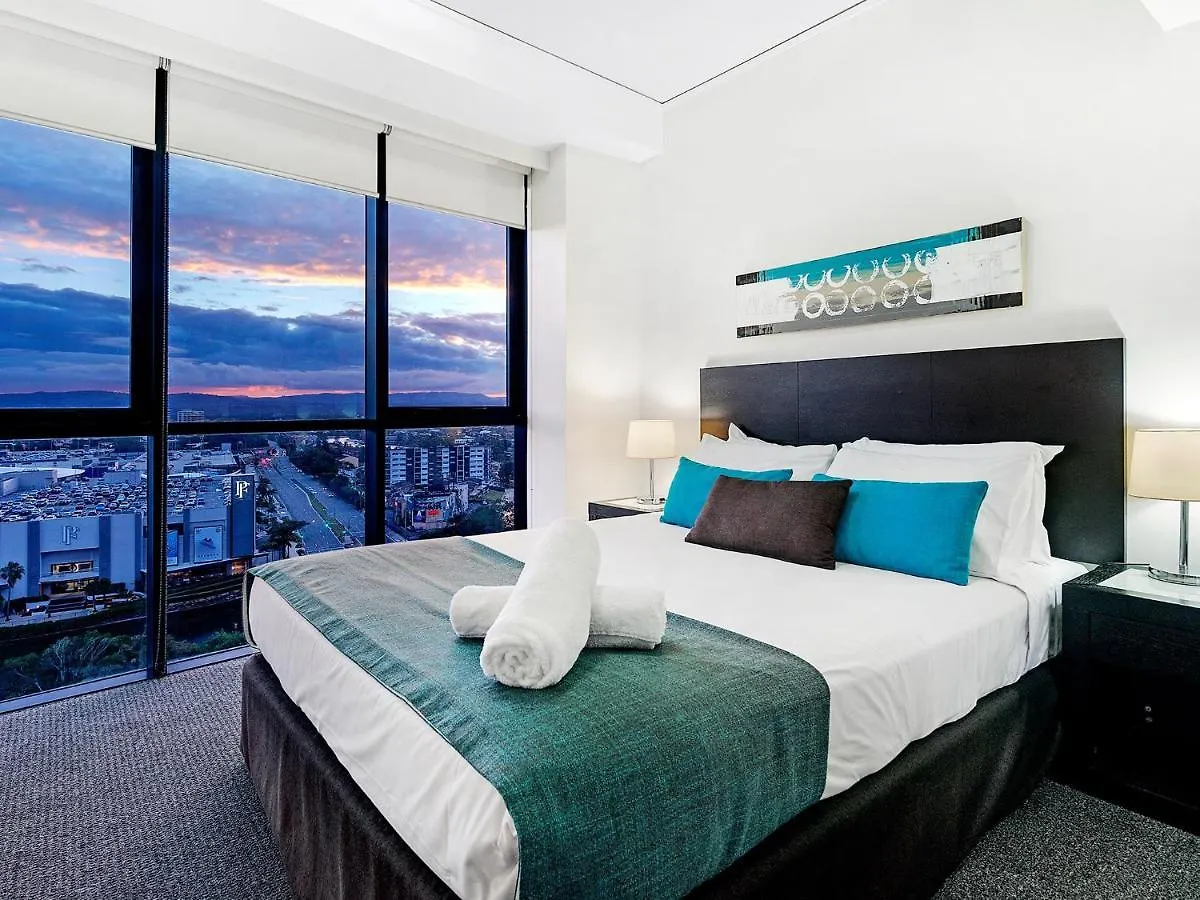 Large Modern 3 Bedroom With Views - Coasthm * Gold Coast