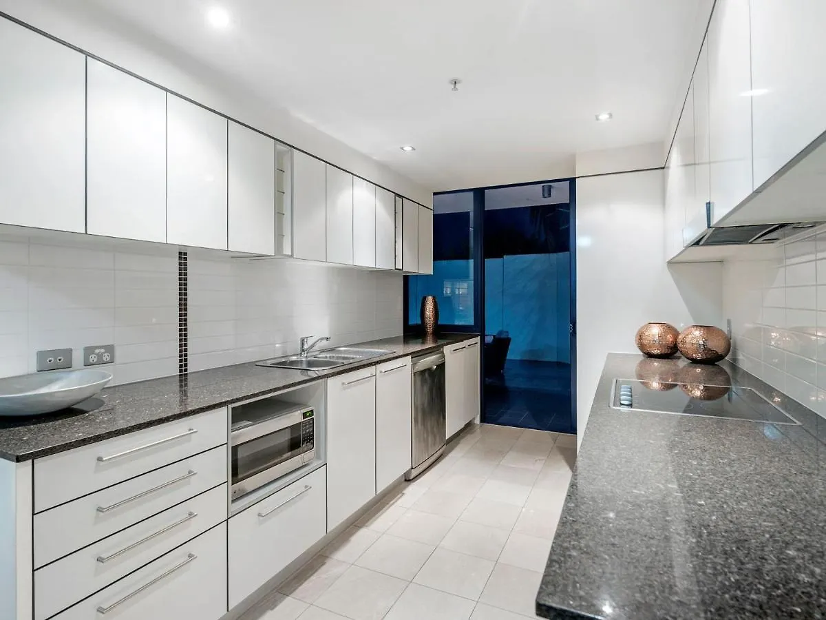 Apartment Stunning And Spacious With Ocean Views Sierra Grand Broadbeach - Gchm *