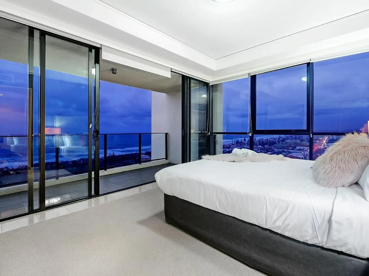 Stunning And Spacious With Ocean Views Sierra Grand Broadbeach - Gchm Apartment *