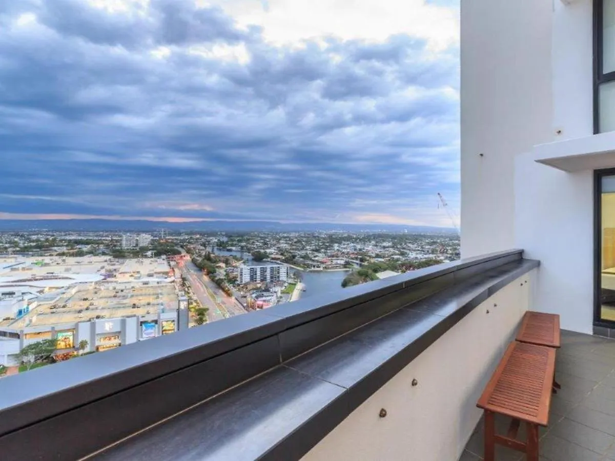 Stunning And Spacious With Ocean Views Sierra Grand Broadbeach - Gchm Apartment *