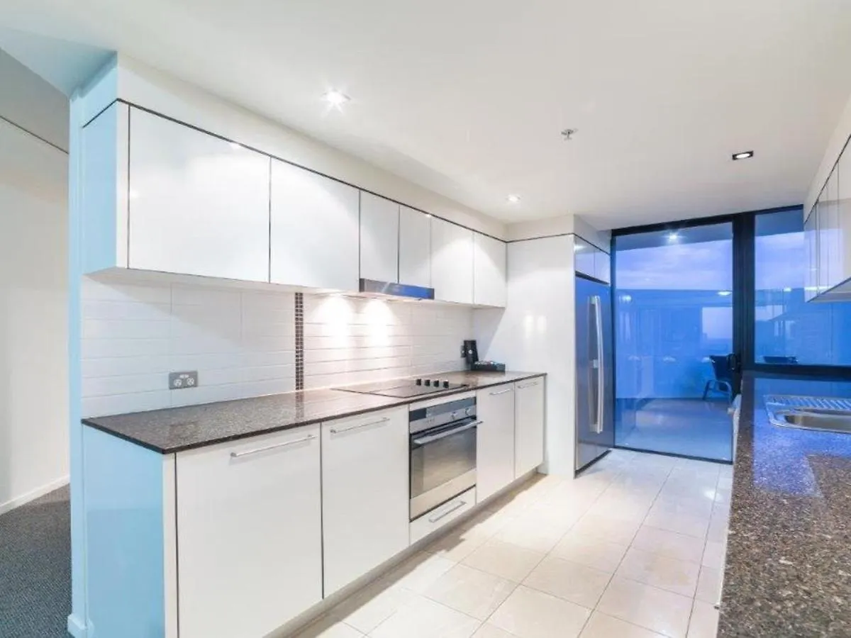 Stunning And Spacious With Ocean Views Sierra Grand Broadbeach - Gchm Apartment Gold Coast