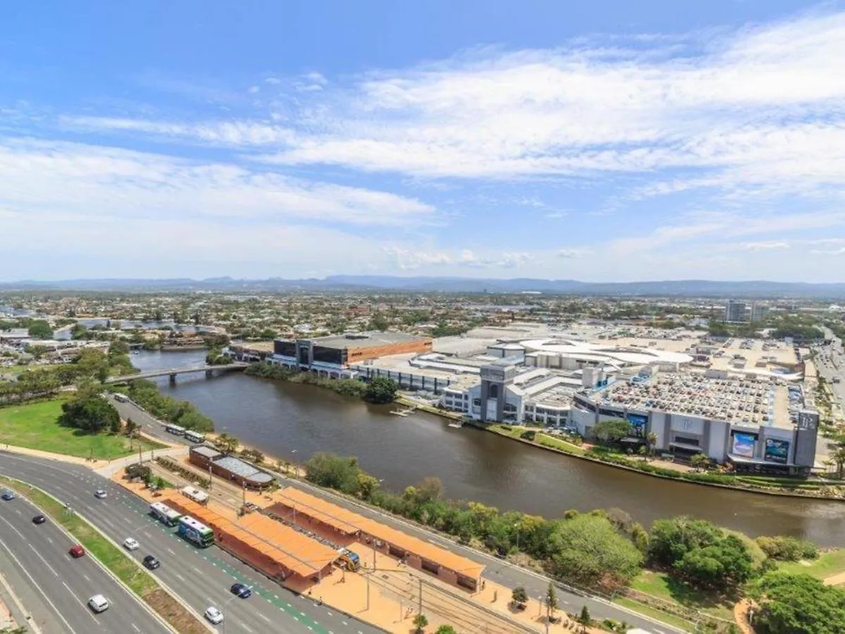 Stunning And Spacious With Ocean Views Sierra Grand Broadbeach - Gchm