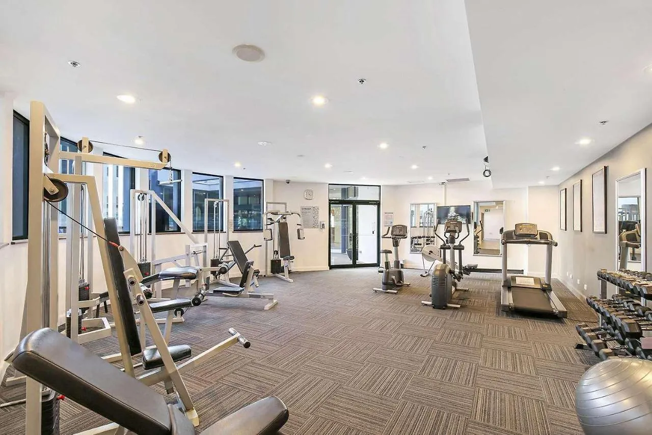 Studio With Facilities In Prime Location Apartment Gold Coast