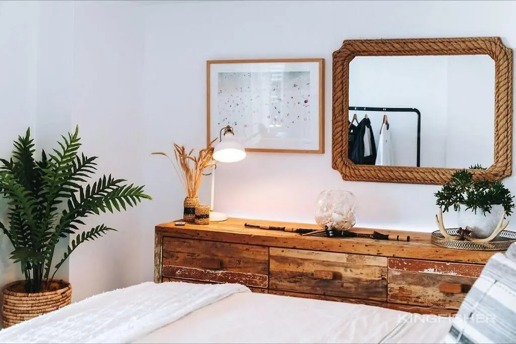 Luxe 3 Bedroom Rooftop Beachside