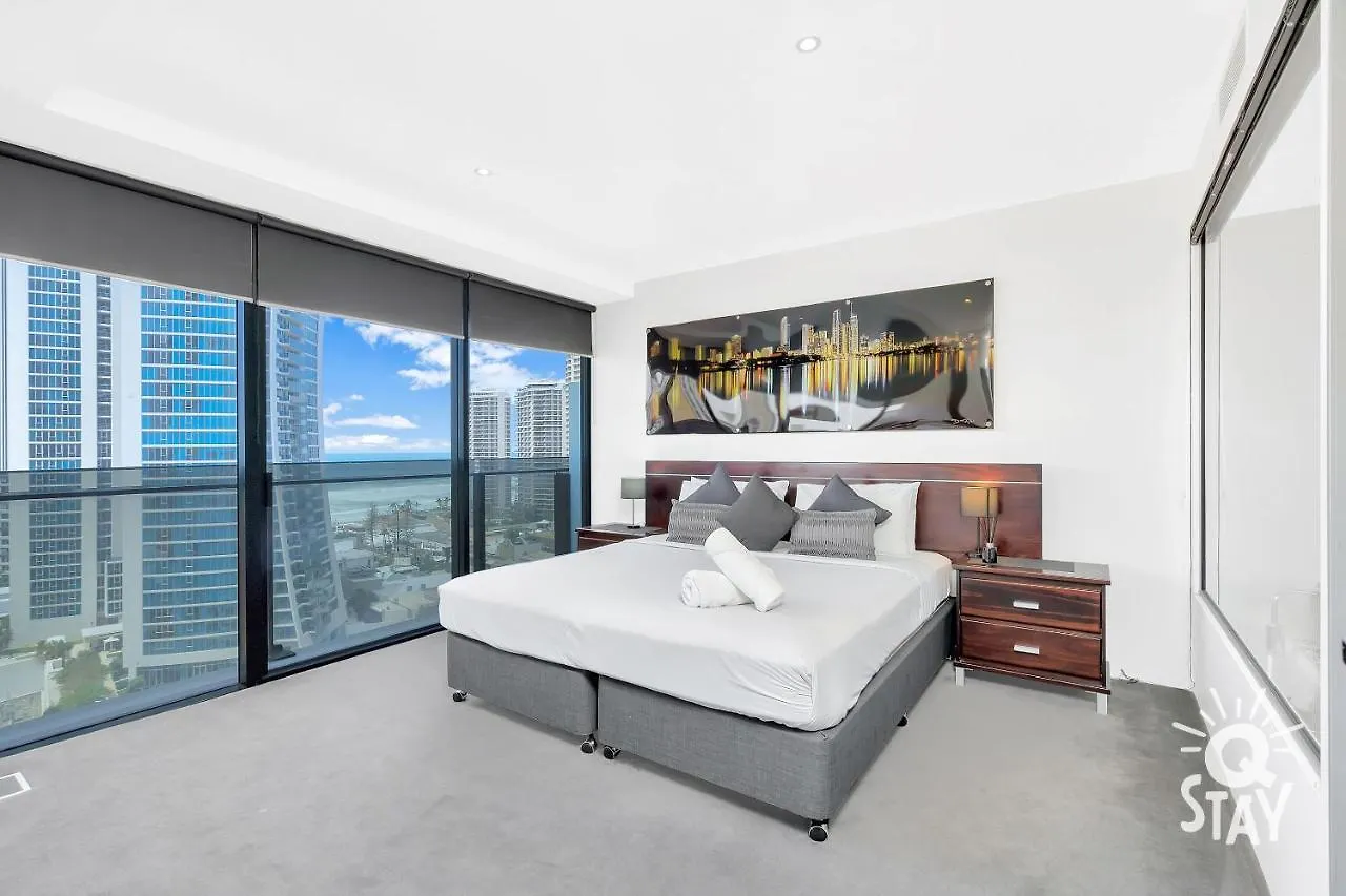 Circle On Cavill, 1 Bedroom Ocean Family Surfers Paradise Apartment *