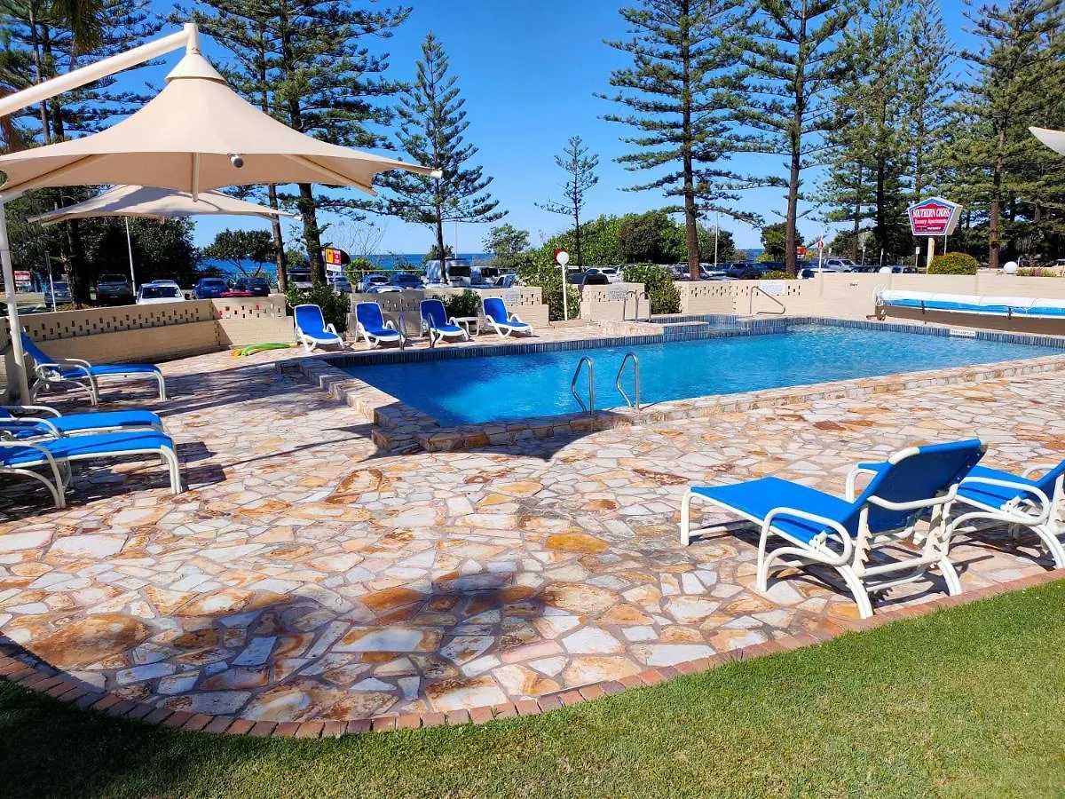 Aparthotel Southern Cross Beachfront 4*