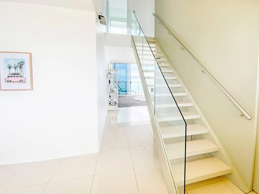 Air On Broadbeach Beachfront 2level Stunning With 180 Degree Views Apartmán