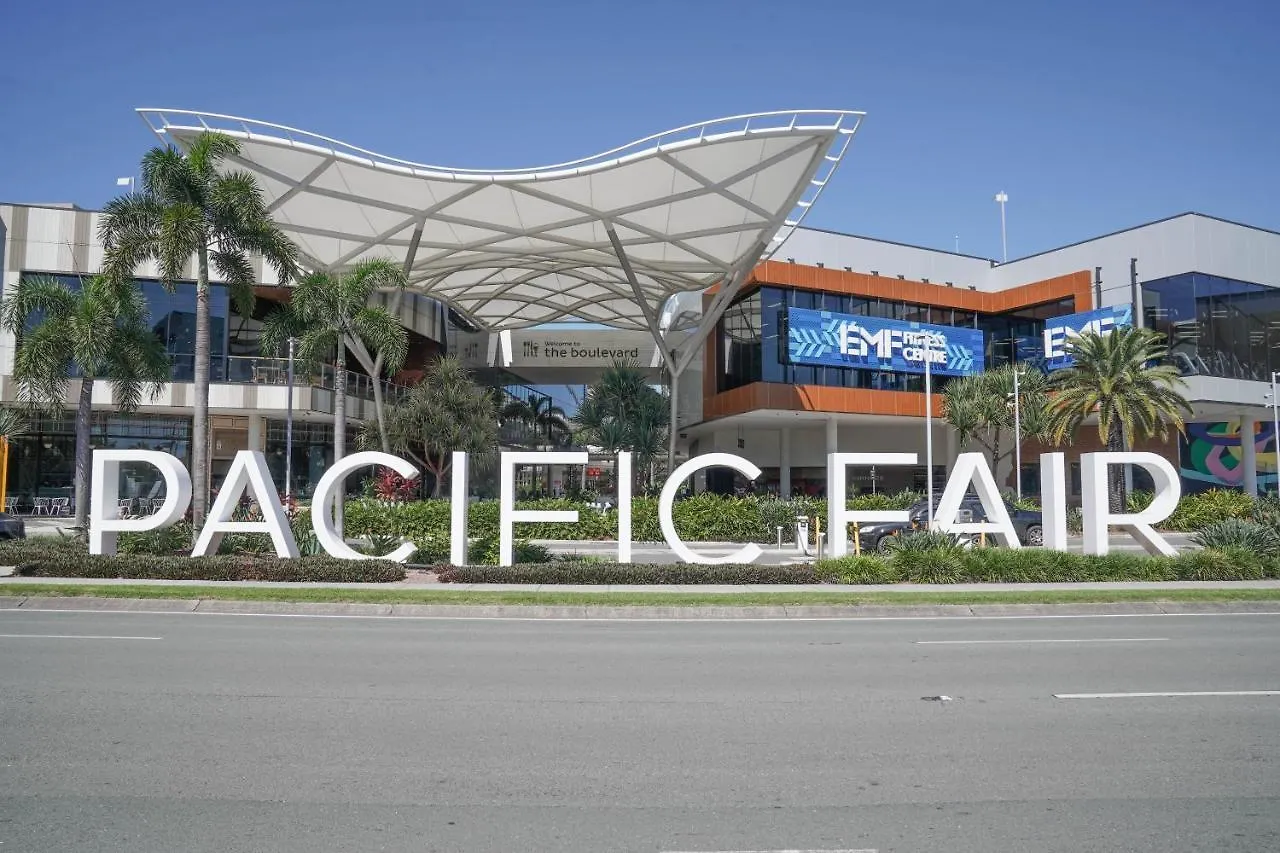 Beachfront On Oasis Centre, Air On Broadbeach 1503 غولد كوست
