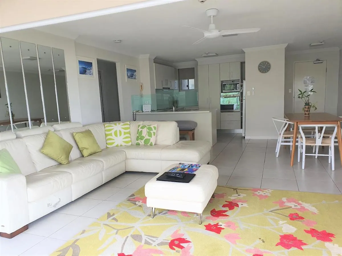 Pacific Surf Absolute Beachfront Aparthotel Gold Coast