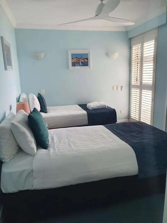 Aparthotel Pacific Surf Absolute Beachfront 3*