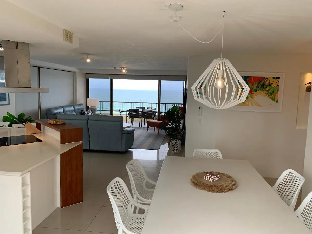 Norfolk Luxury Beachfront Gold Coast