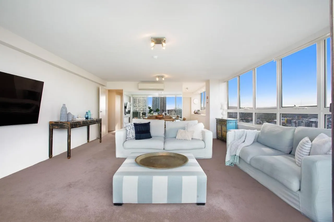Relax With & River Views In 3br W/ Pool Apartment *