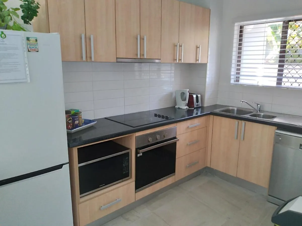 Fantastic 2brm Absolute Beachfront Apartment, Hedges Avenue Mermaid Beach Gold Coast
