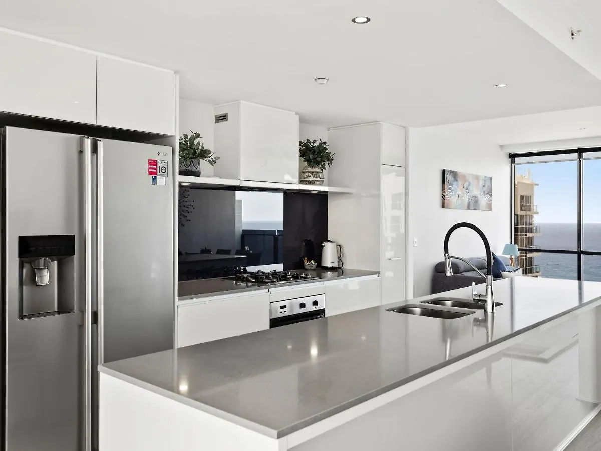 Circle On Cavill 37th Floor Ocean Views Apartment *