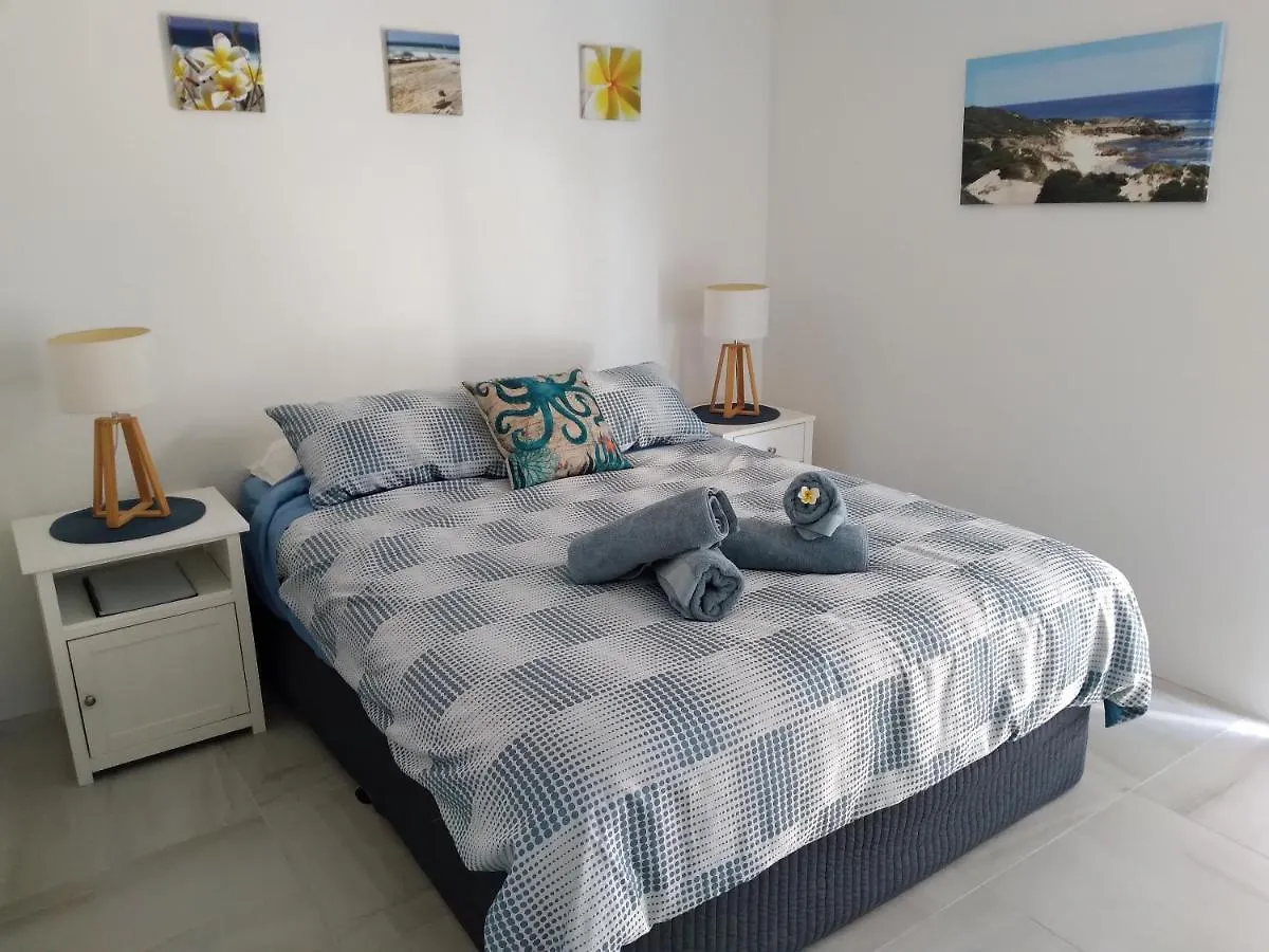 Lejlighed Fantastic 2brm Absolute Beachfront Apartment, Hedges Avenue Mermaid Beach *