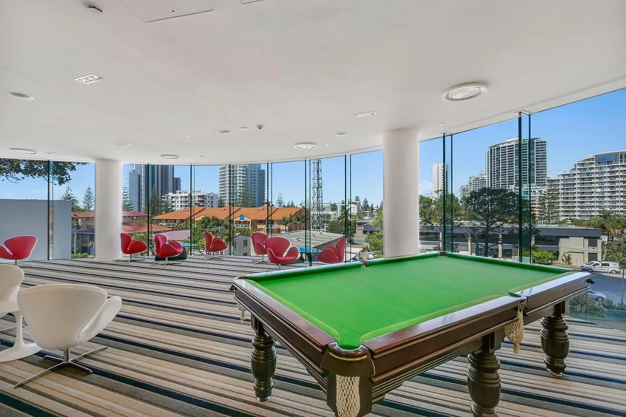 Oracle Broadbeach - 4 Bedroom Sub Penthouse Ocean View - Qstay