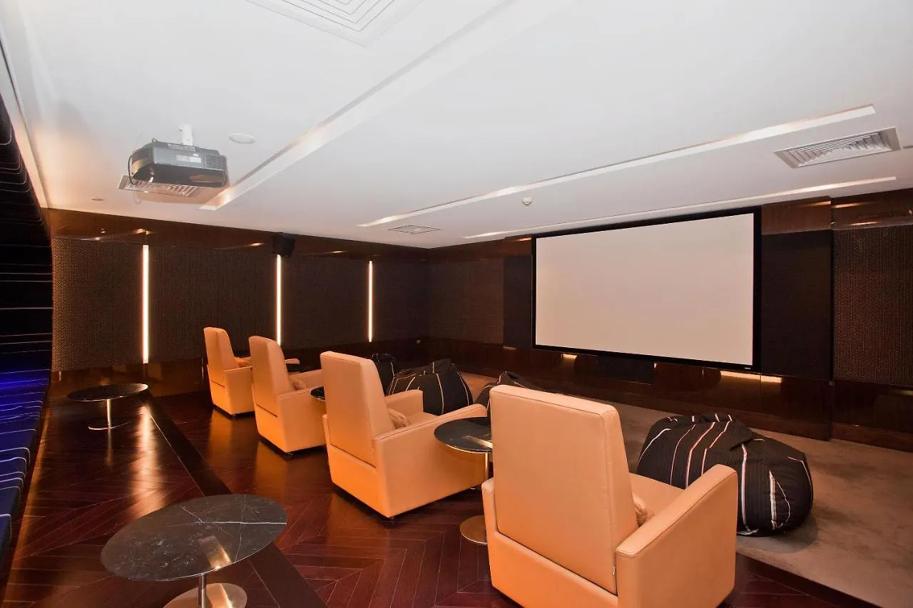 Oracle Broadbeach - 4 Bedroom Sub Penthouse Ocean View - Qstay