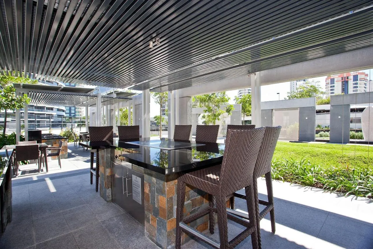 Apartment Oracle Broadbeach - 4 Bedroom Sub Penthouse Ocean View - Qstay