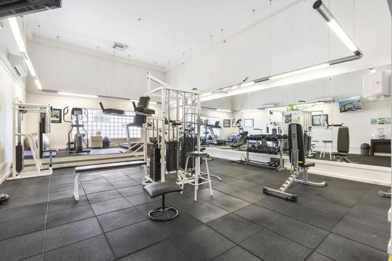 Beachside In The Heart Of Surfers Paradise - Free Parking Apartment