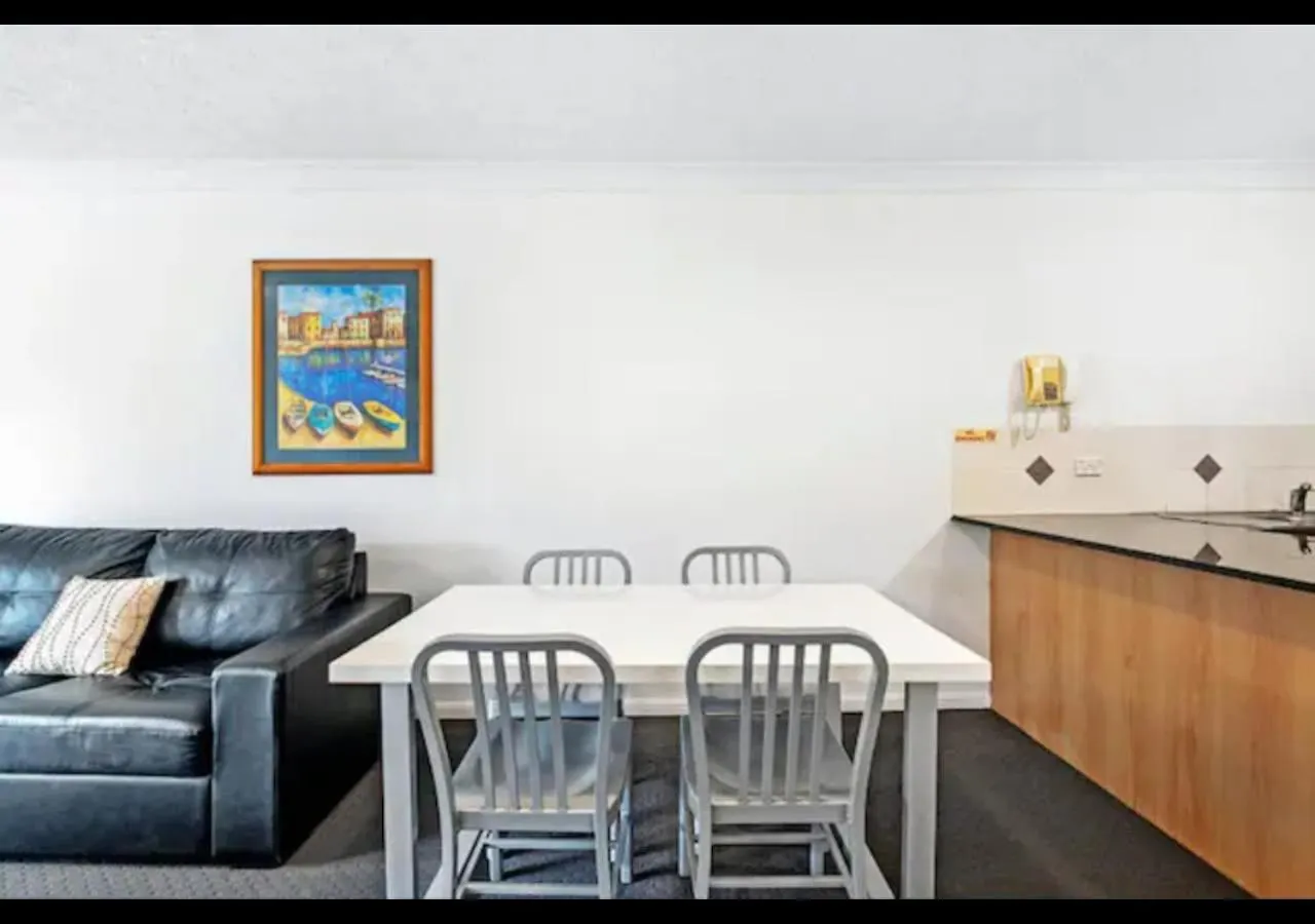 Apartment Surfers Paradise With Pool *