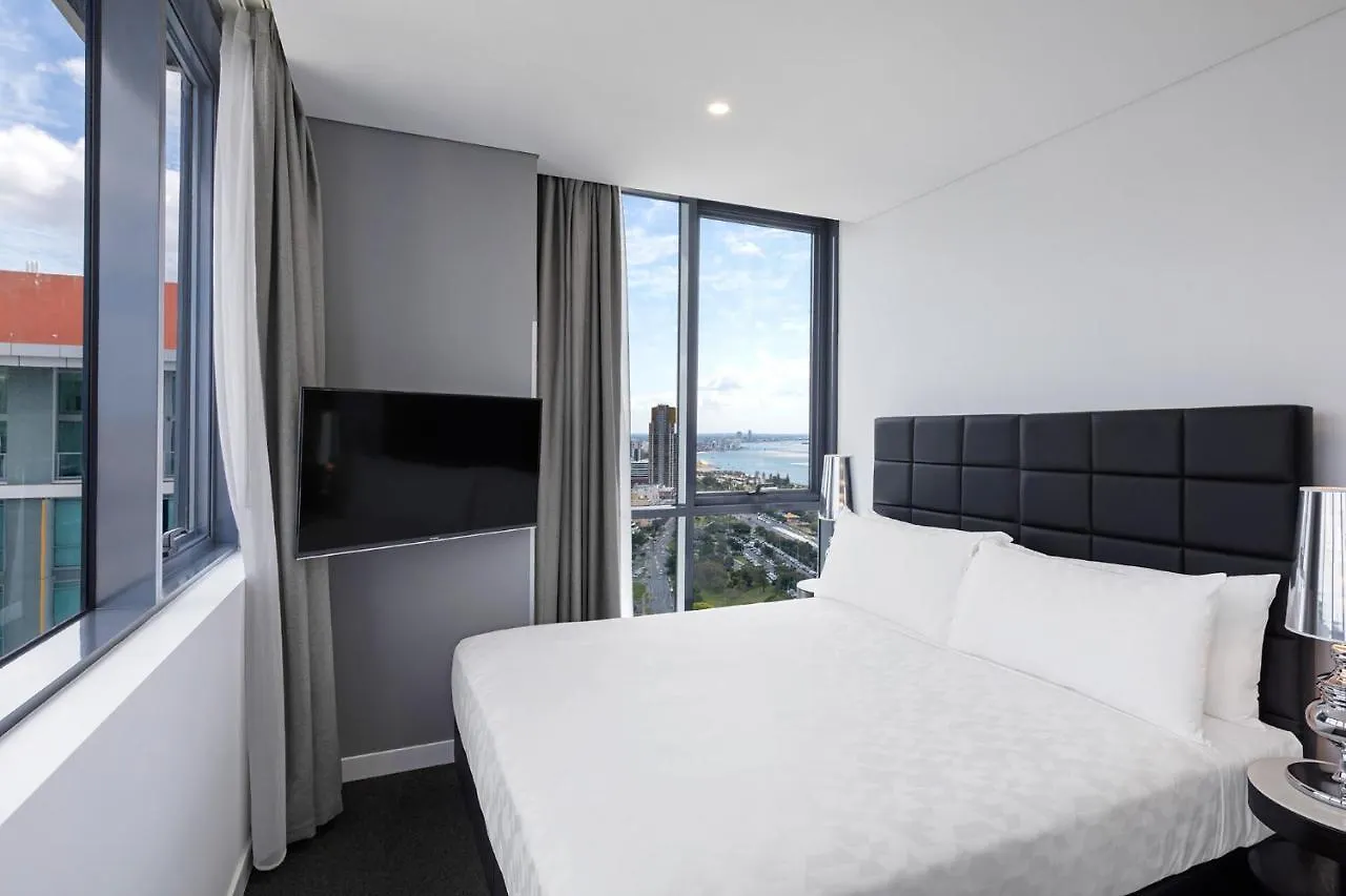 Hotel Meriton Southport Gold Coast