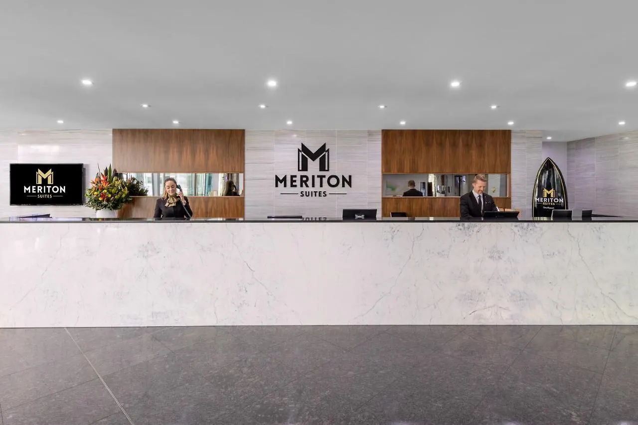 Hotel Meriton Southport
