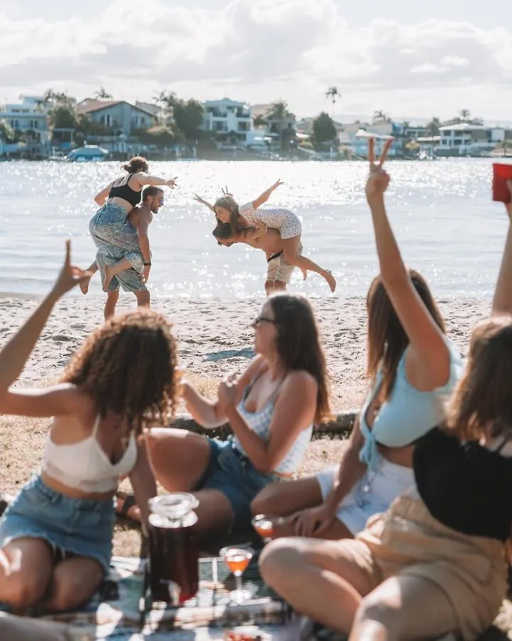 Budds In Surfers Backpackers Guldkusten