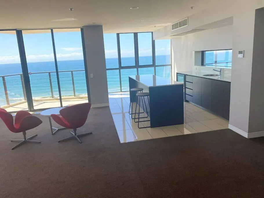 Luxury 180° Views Front Ocean Facing 2br Apartament Gold Coast