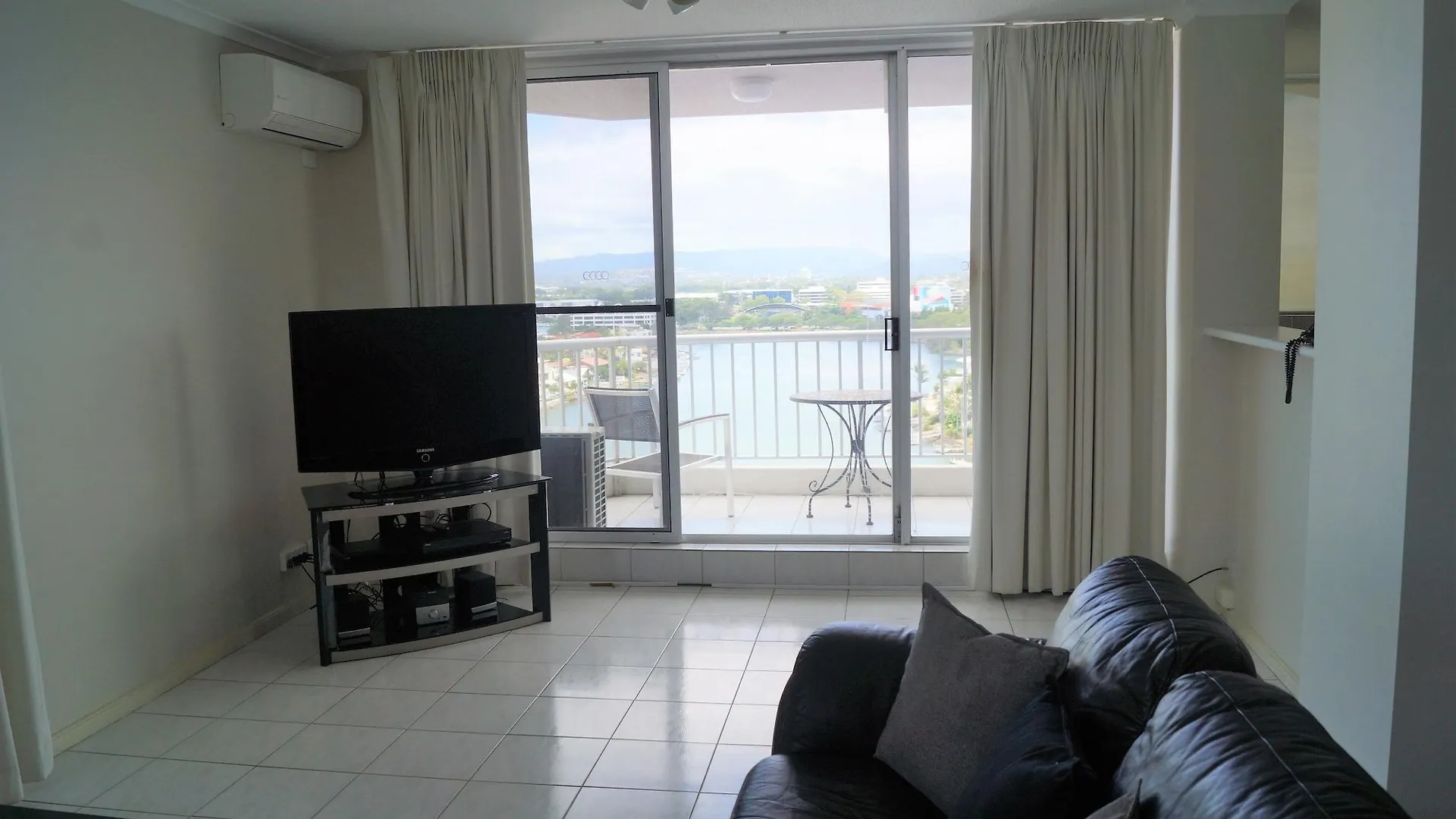 Moorings On Cavill Surfers Paradise Aparthotel Gold Coast
