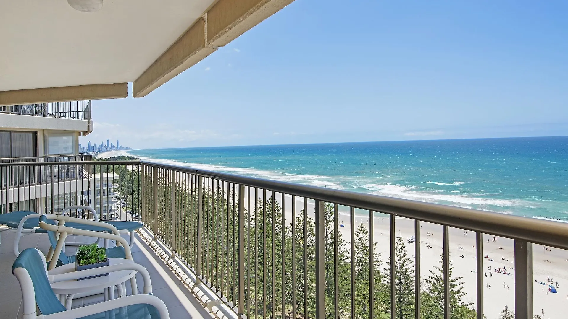 Burleigh Esplanade Aparthotel