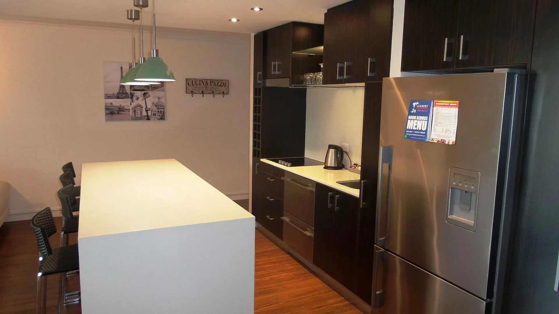 Surfers Beachside 4*