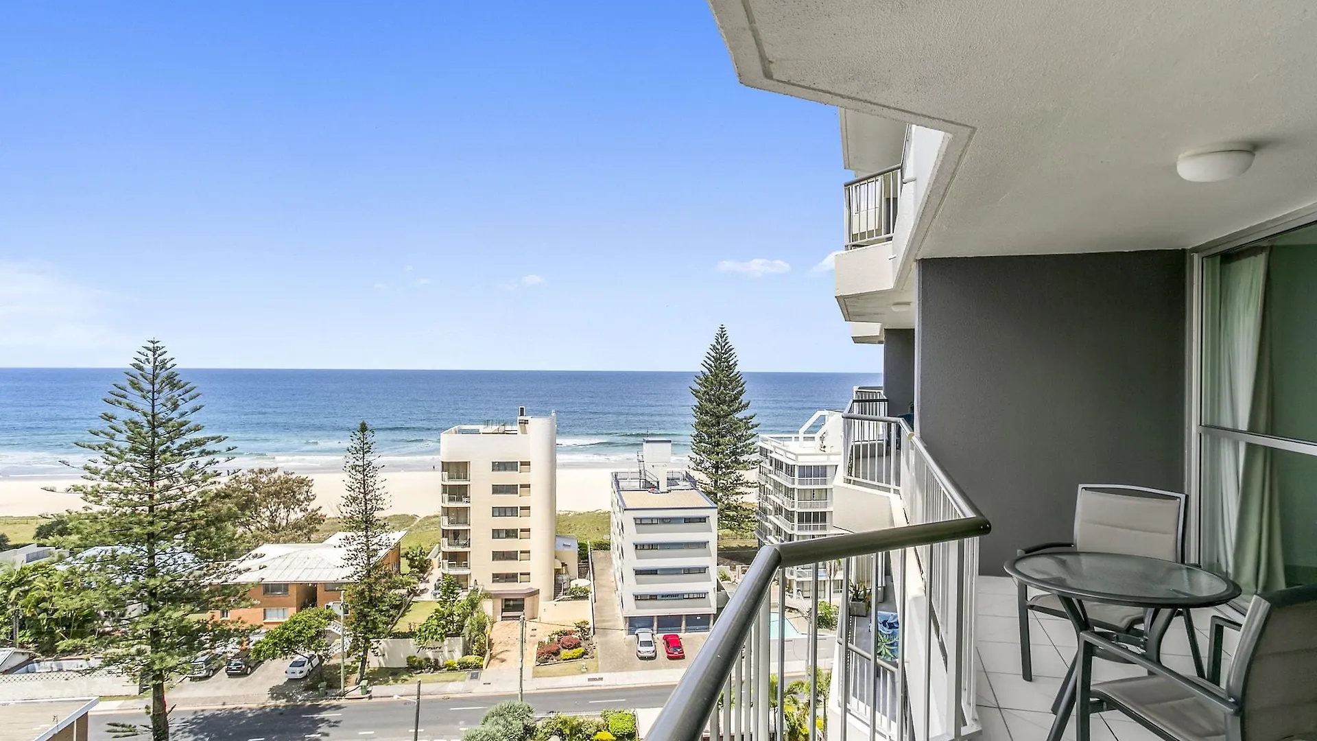 Surfers Beachside 4*