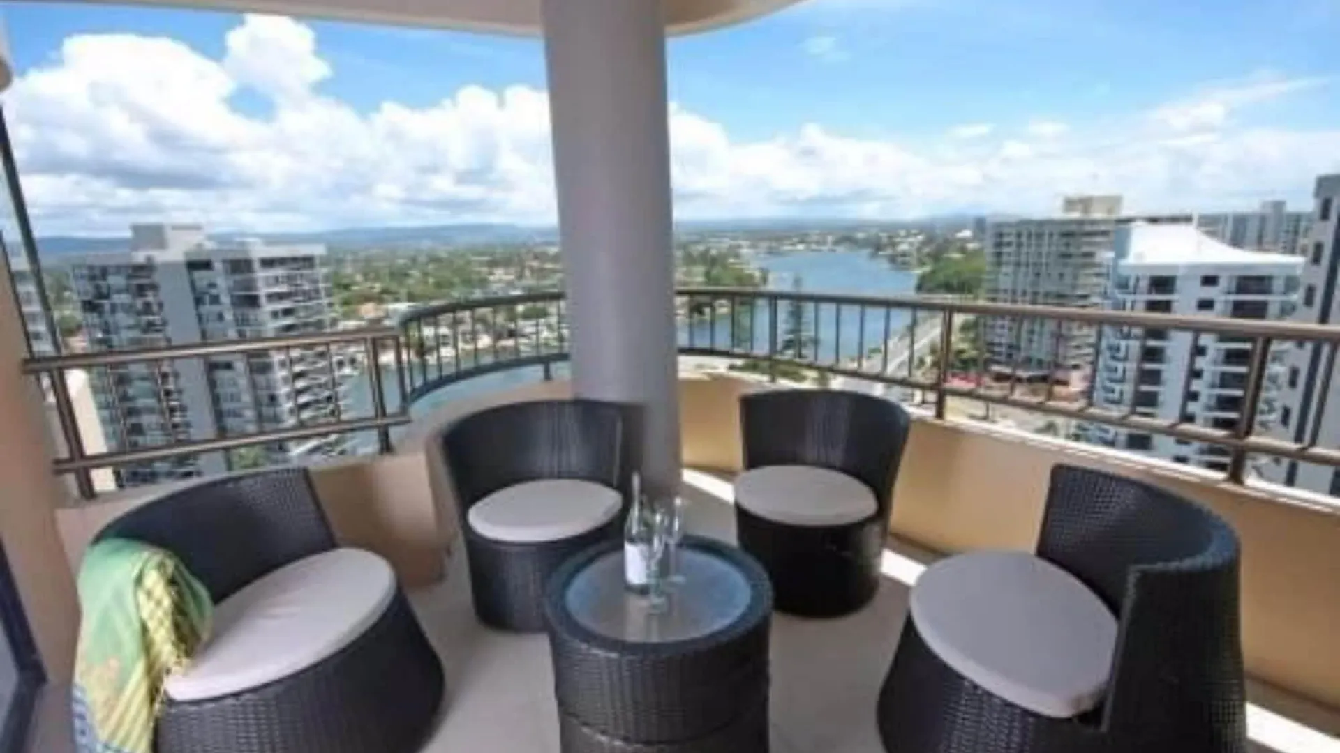 Aparthotel The Regent 4*