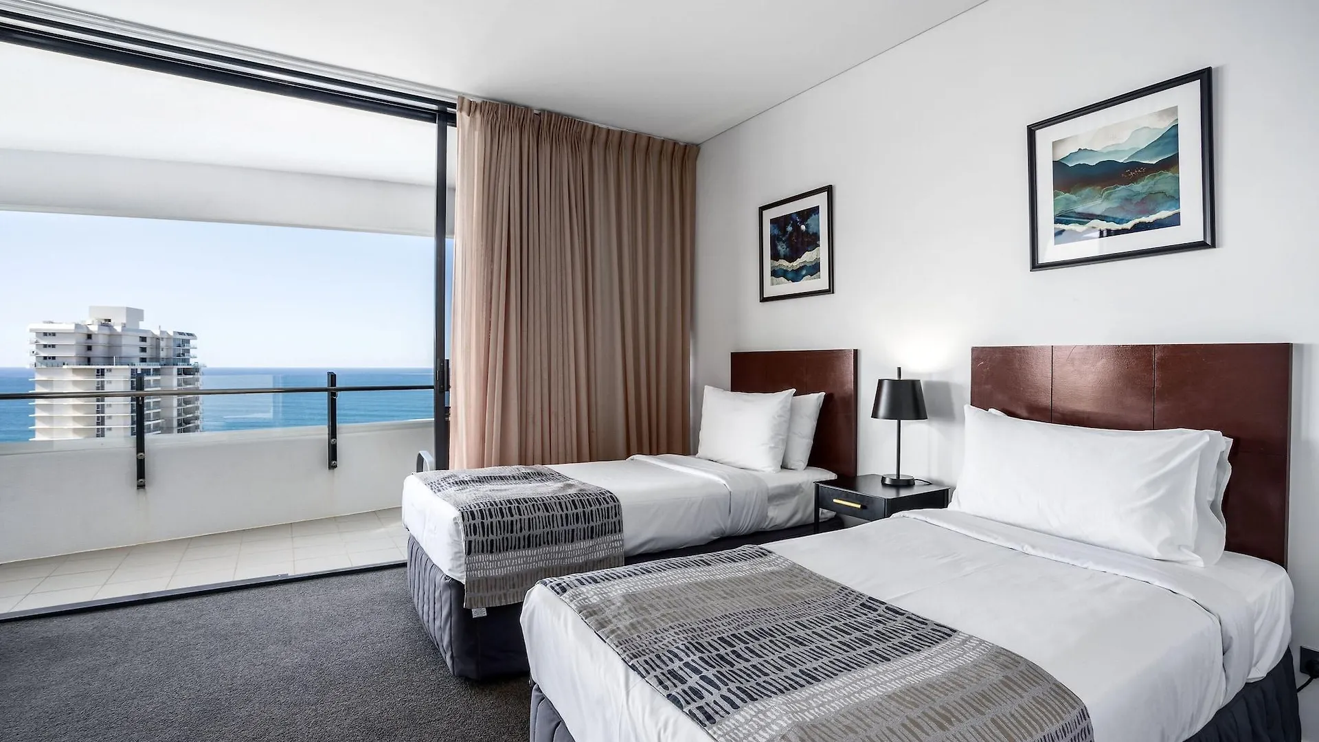 The Wave Resort Gold Coast