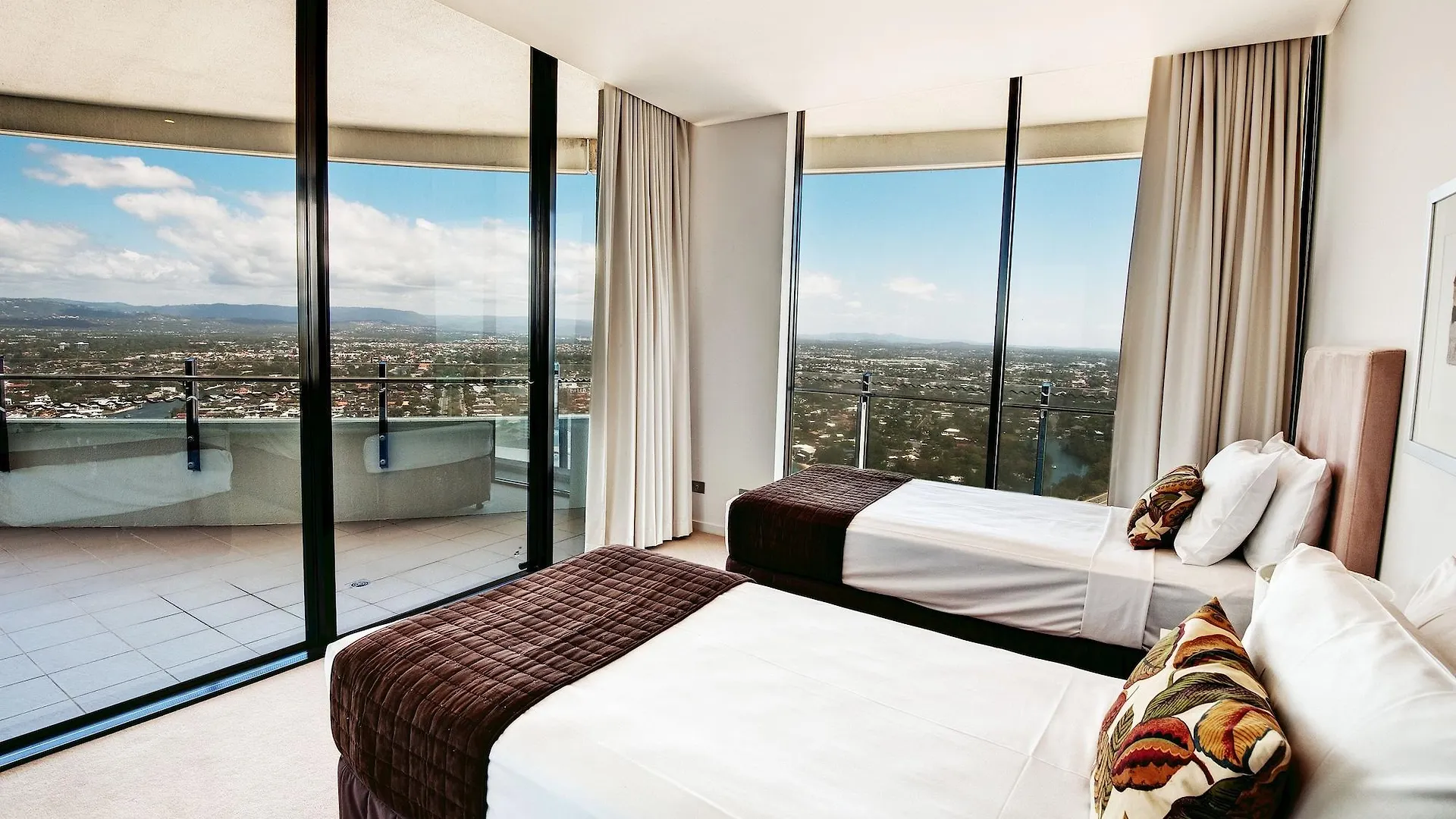 The Wave Resort Gold Coast