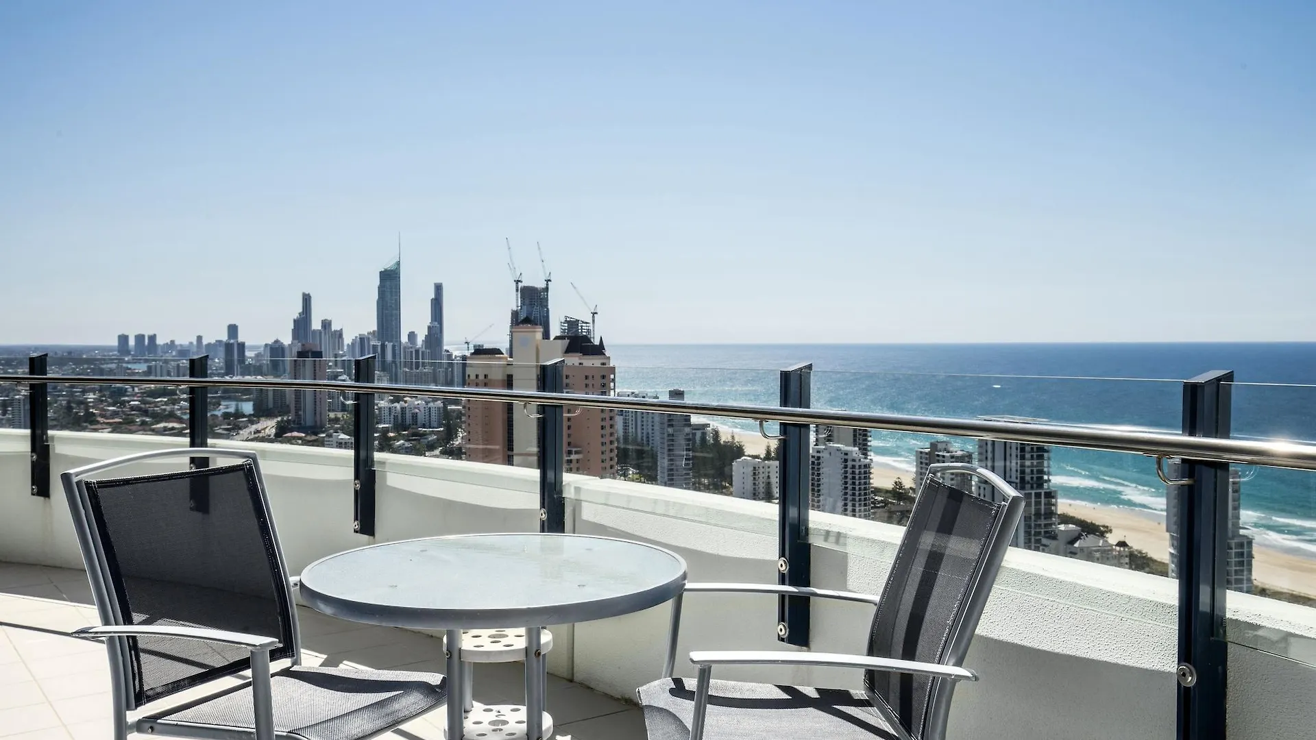 The Wave 4* Gold Coast