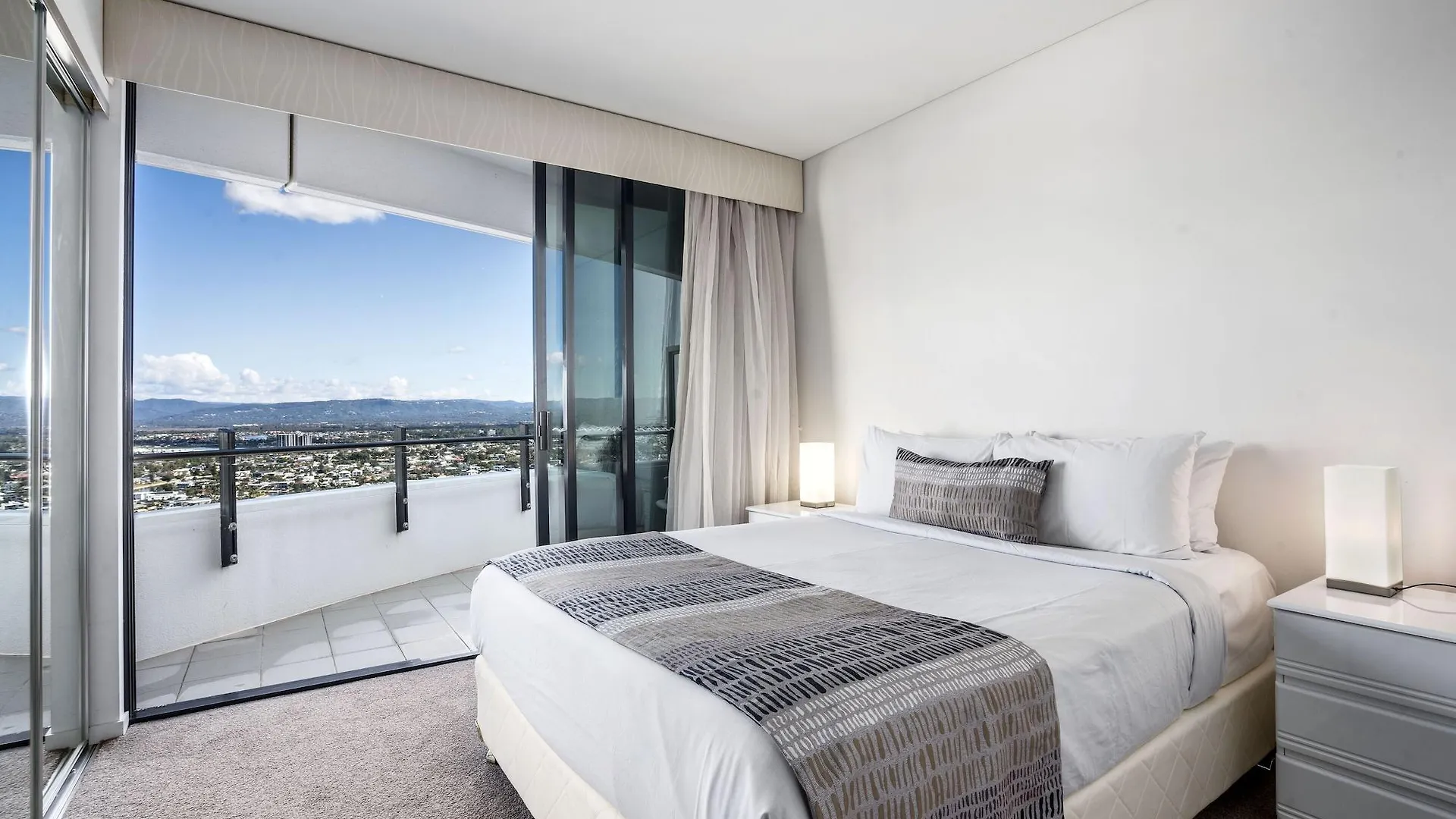 Resort The Wave Gold Coast