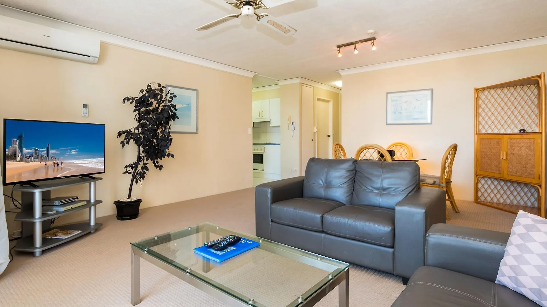 Breakers North Absolute Beachfront - Official Apart-hotel 4*