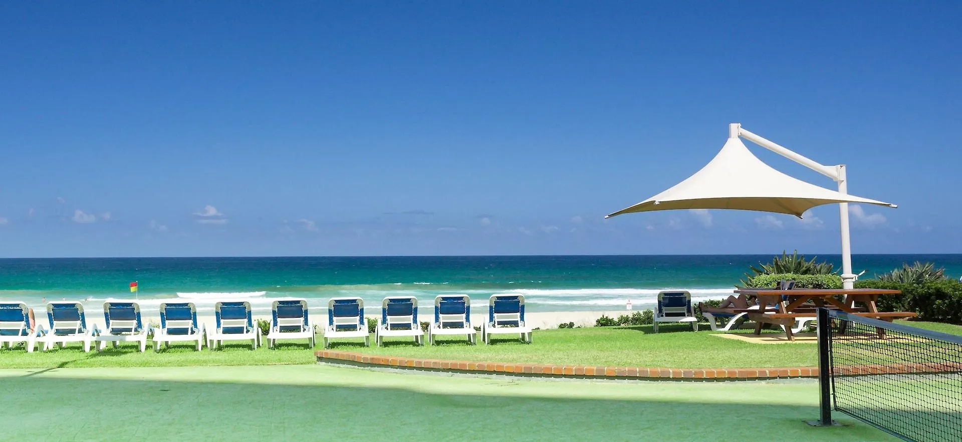 Breakers North Absolute Beachfront - Official