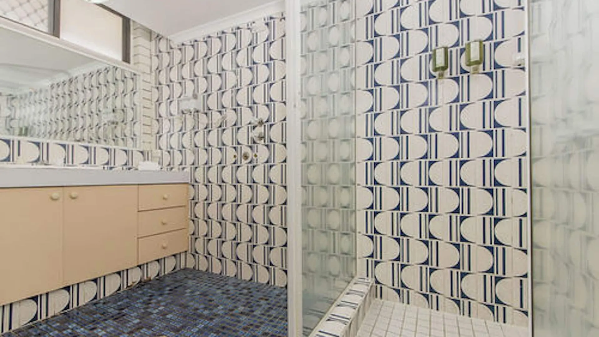 Broadbeach Travel 3* Gold Coast