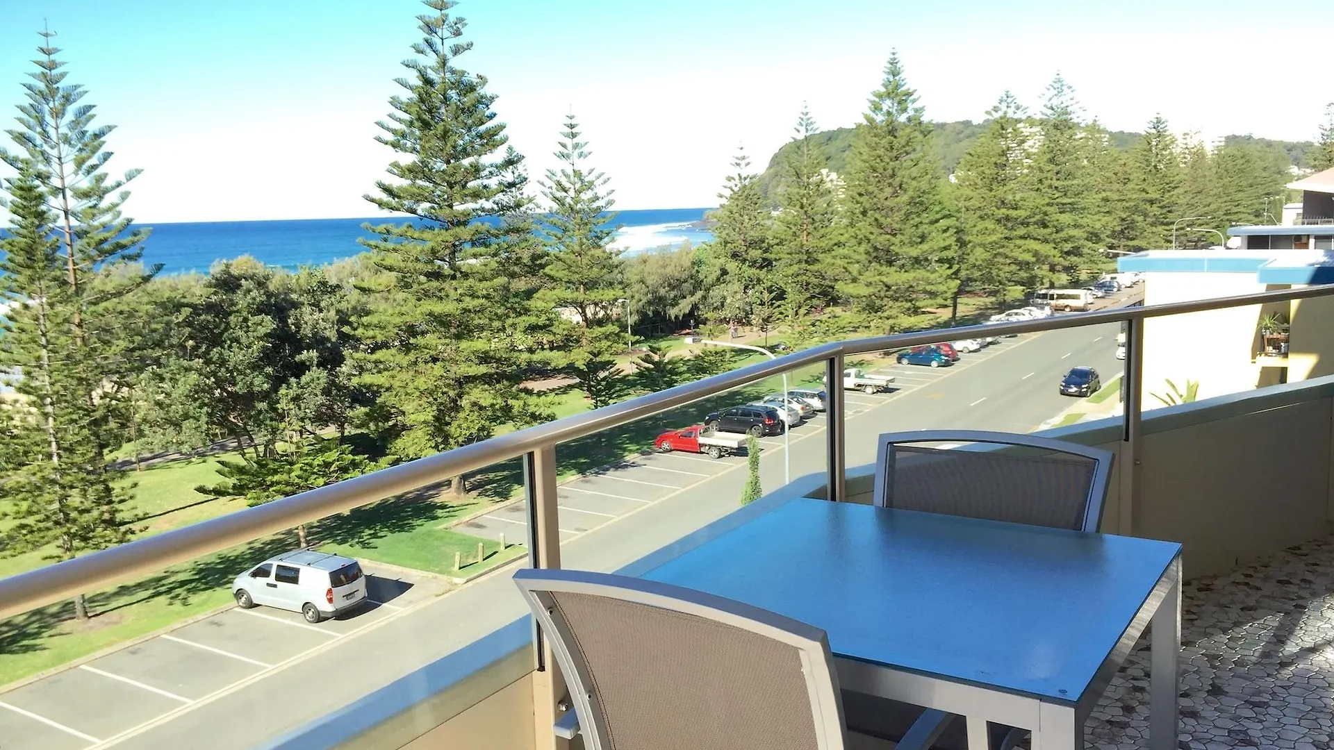 Wyuna Beachfront 3* Gold Coast