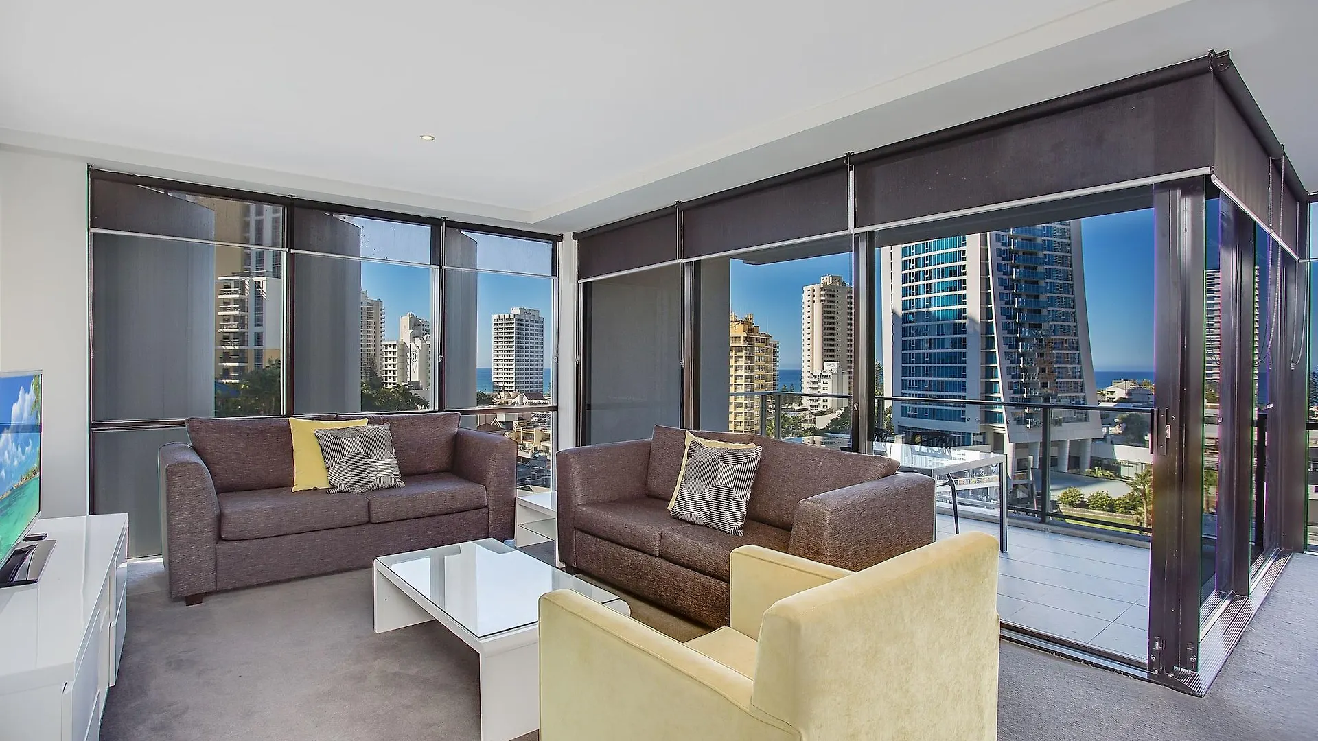 Mantra Circle On Cavill Aparthotel Gold Coast
