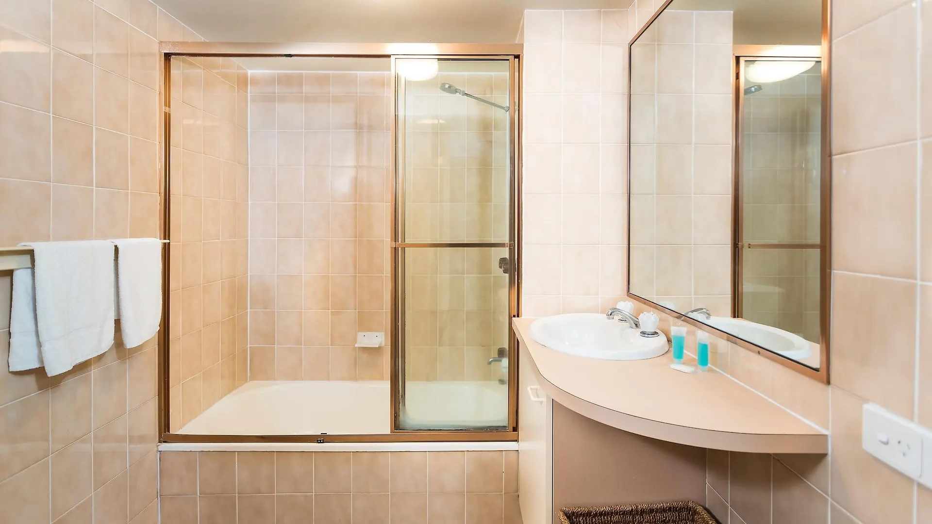 Burleigh Point Aparthotel