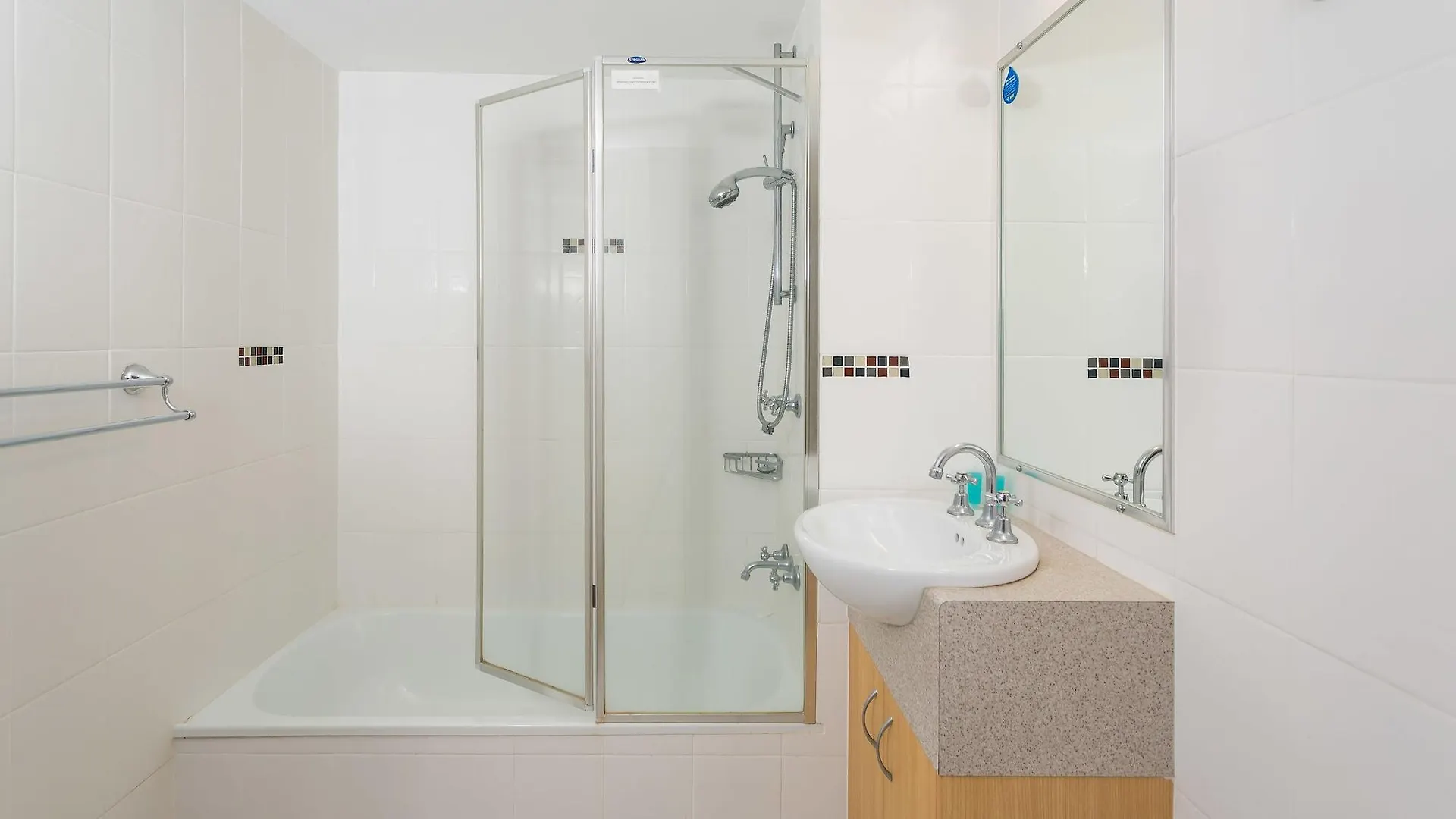 Burleigh Point Aparthotel